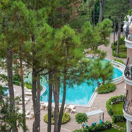 At Venera Palace